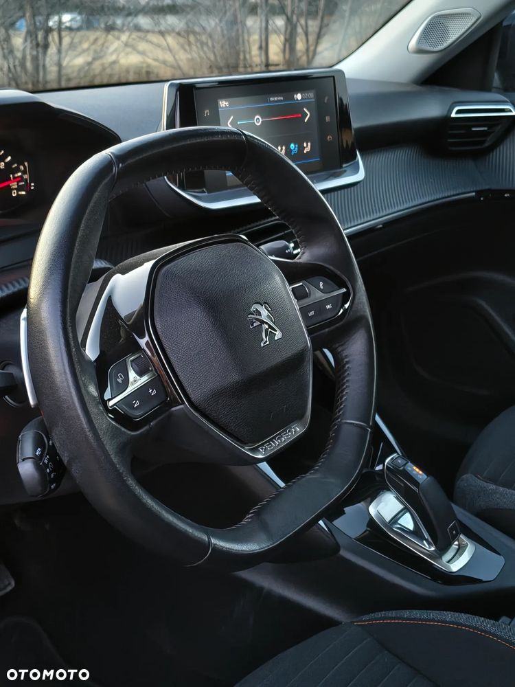 Peugeot 2008 PureTech 130 Stop&Start EAT6 Black Edition - 11