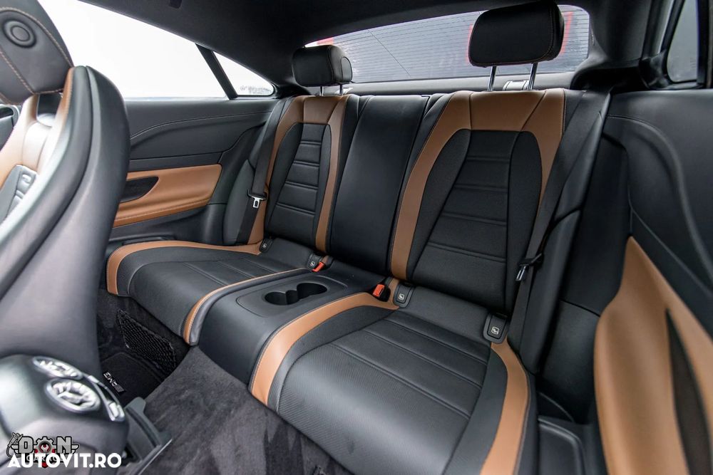 Mercedes-Benz E 53 AMG 4Matic Coupe AMG Speedshift 9G-TRONIC - 22