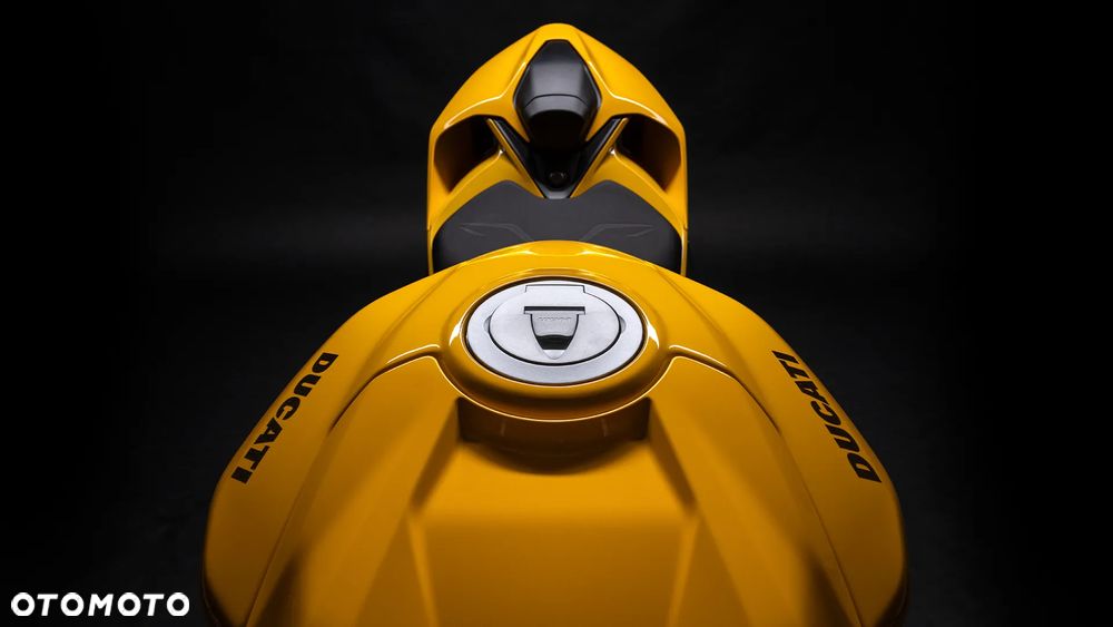 Ducati Streetfighter V2 - 10