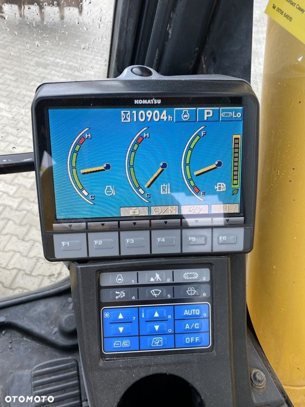 Komatsu PC 210 LC-8 - 9