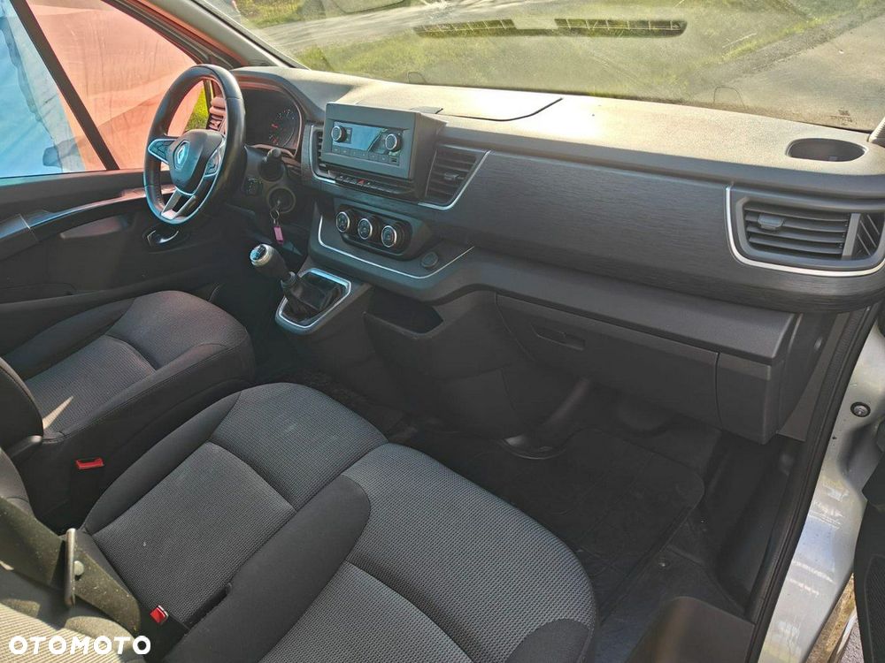Renault Trafic - 10