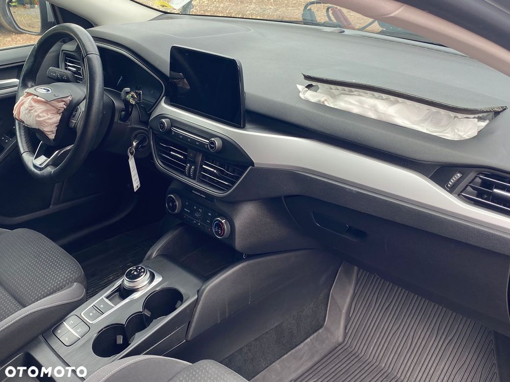 Ford Focus 1.5 EcoBoost Trend Edition Business - 15