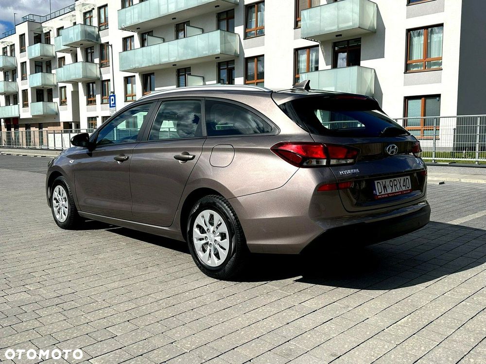 Hyundai i30 1.5 DPI Classic + - 4