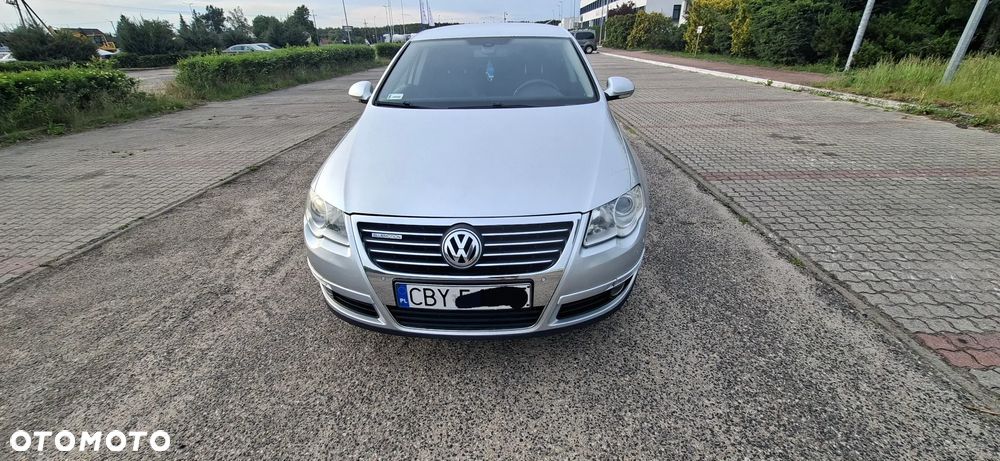 Volkswagen Passat 2.0 TDI DPF Highline DSG - 2
