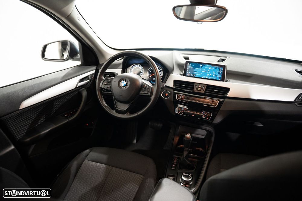 BMW X1 25 e xDrive Corporate Edition - 10
