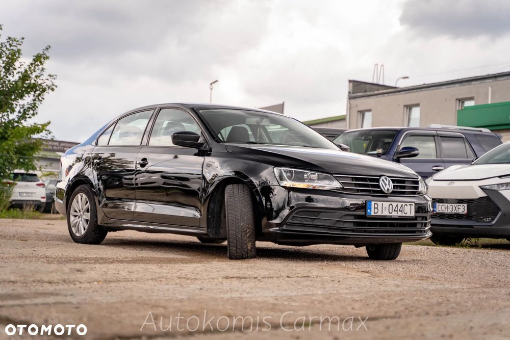Volkswagen Jetta 2.0 Base - 4