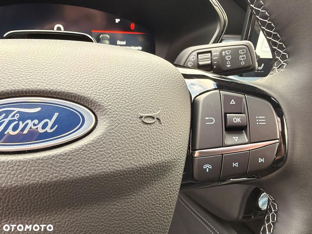 Ford Kuga - 22
