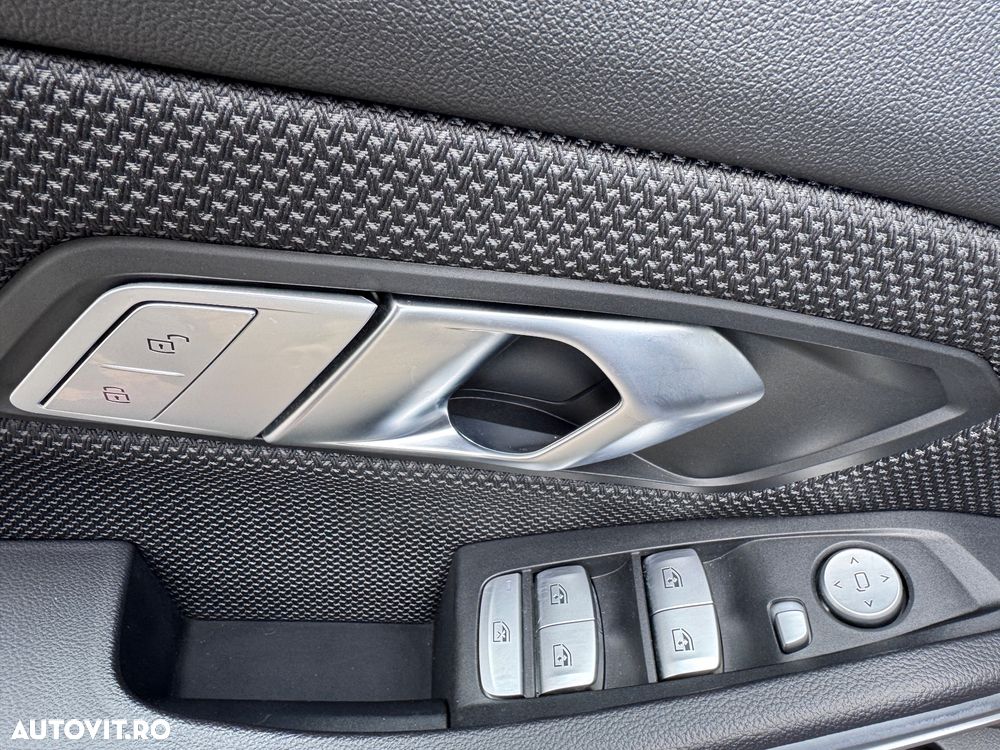 BMW Seria 3 320i AT - 30