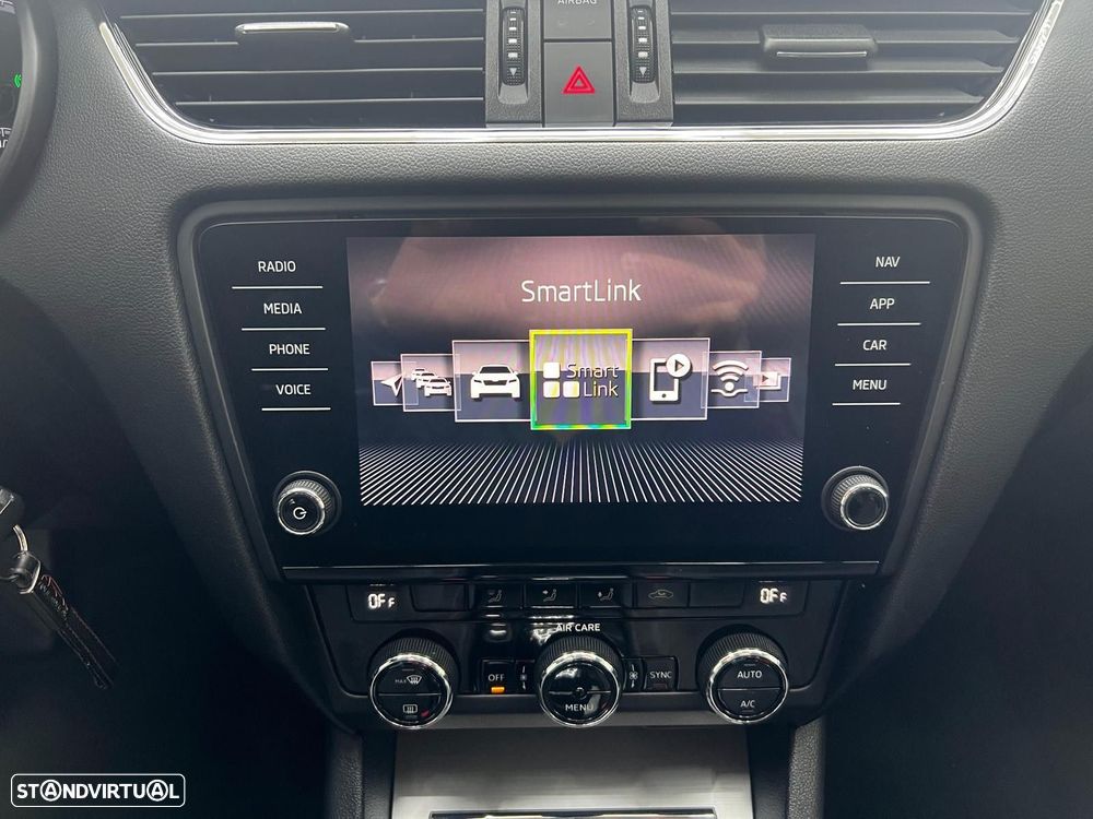 Skoda Octavia 1.6 TDI Style DSG - 32