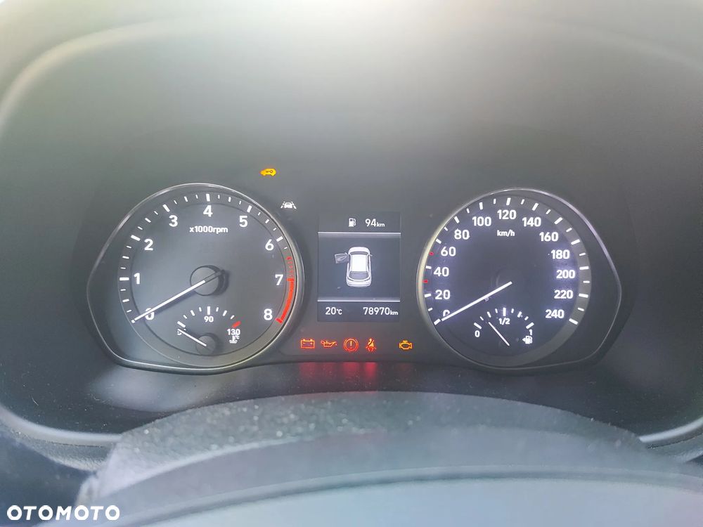 Hyundai i30 1.5 DPI Classic + - 13