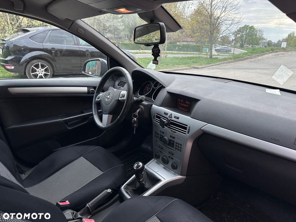 Opel Astra 1.6 Catch me - 18
