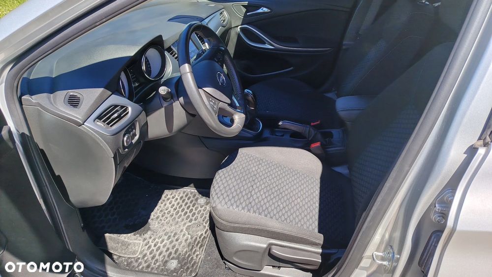 Opel Astra 1.2 T Edition S&S - 12