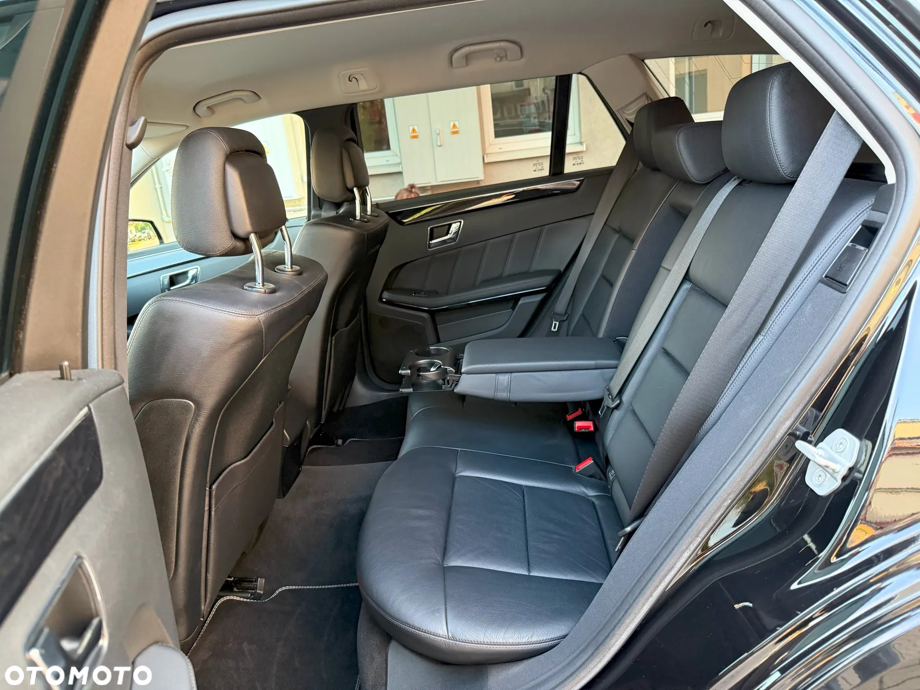 Mercedes-Benz Klasa E 220 T CDI DPF BlueEFFICIENCY Automatik Avantgarde - 21