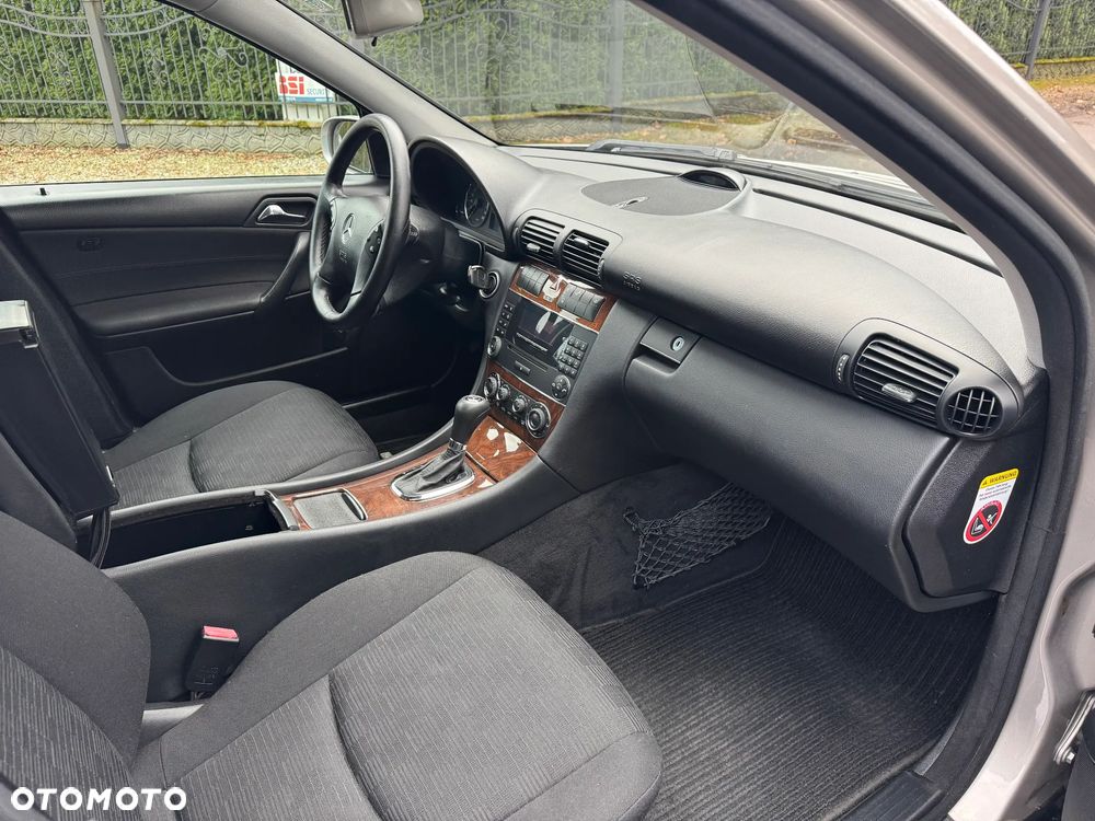 Mercedes-Benz Klasa C 220 CDI Automatik Elegance Sport Edition - 14