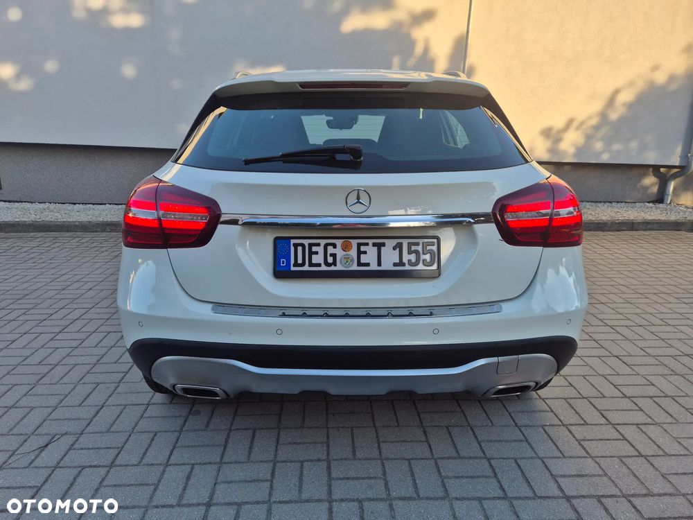 Mercedes-Benz GLA 200 UrbanStyle Edition - 6
