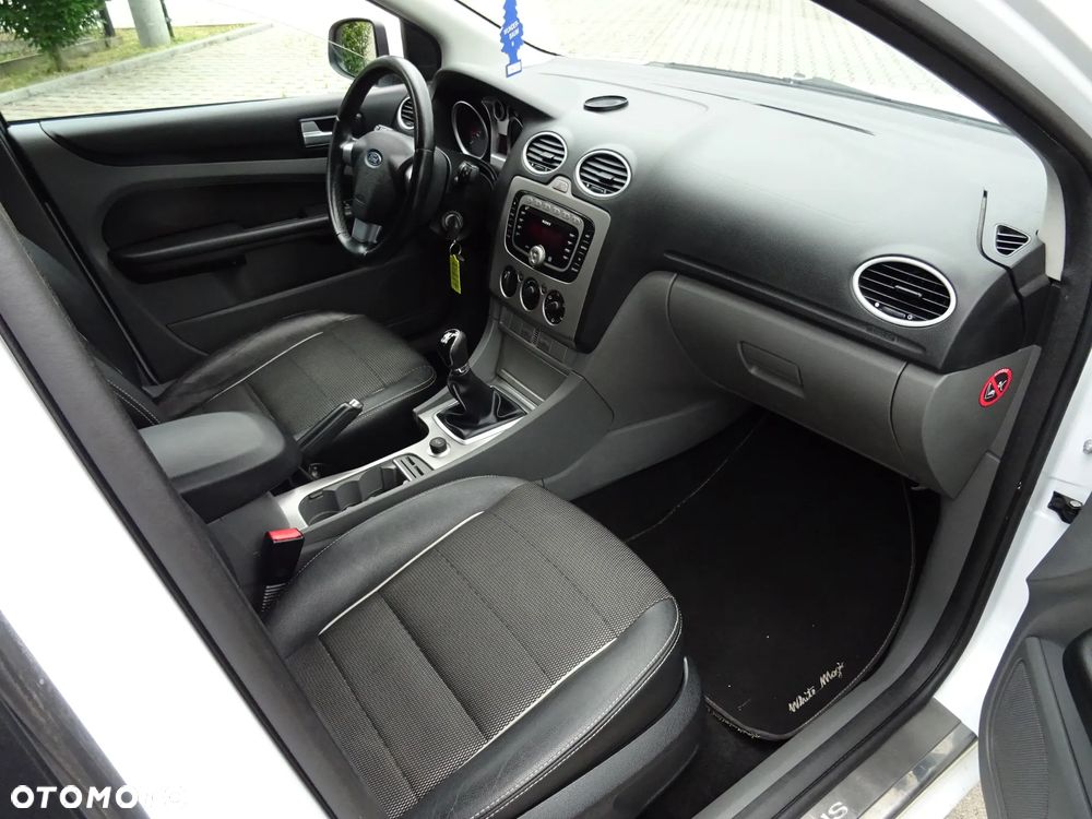 Ford Focus 1.8 White Magic - 9