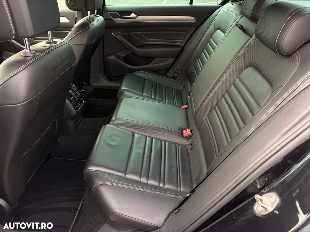 Volkswagen Passat 2.0 TDI DSG 4Motion R Executive - 12