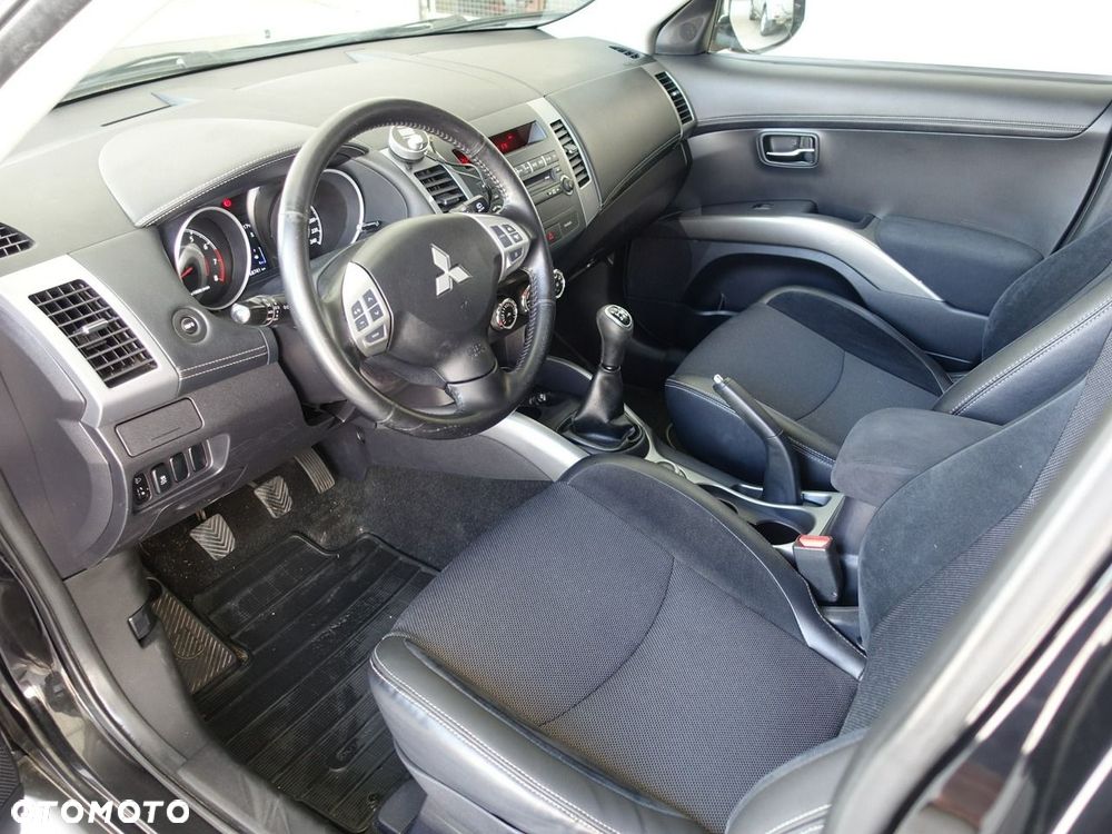 Mitsubishi Outlander 2.4 4WD Invite - 12