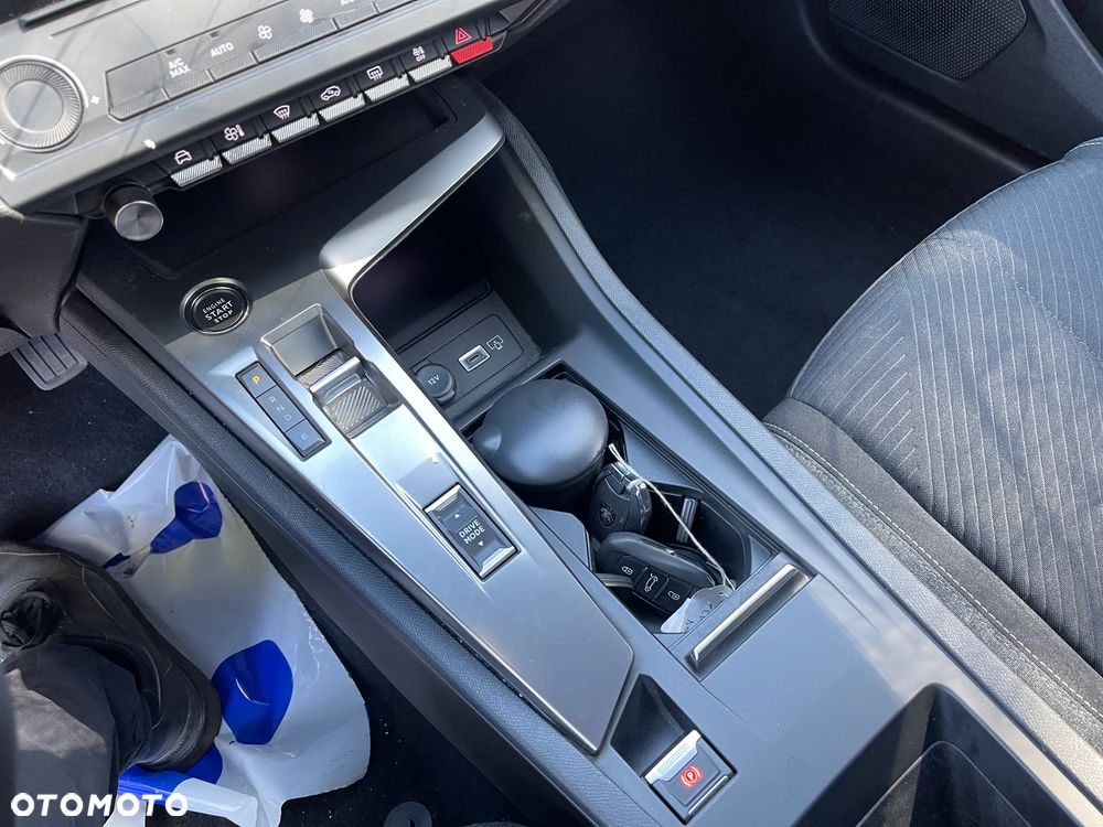 Peugeot 308 1.6 Hybrid PHEV Active Pack EAT8 - 8