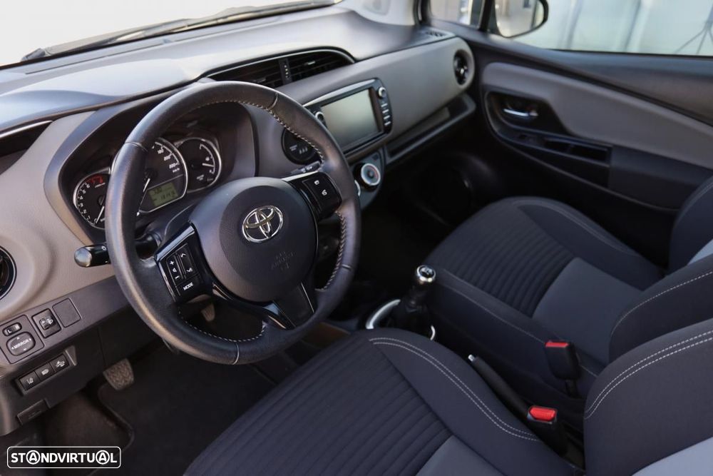 Toyota Yaris 1.0 VVT-i Exclusive - 8