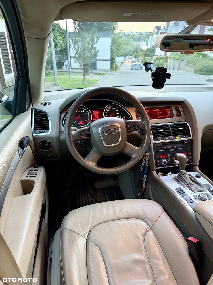 Audi Q7 - 8