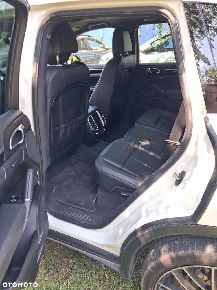 Porsche Cayenne - 7