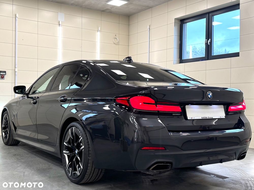 BMW Seria 5 530d xDrive mHEV M Sport sport - 7