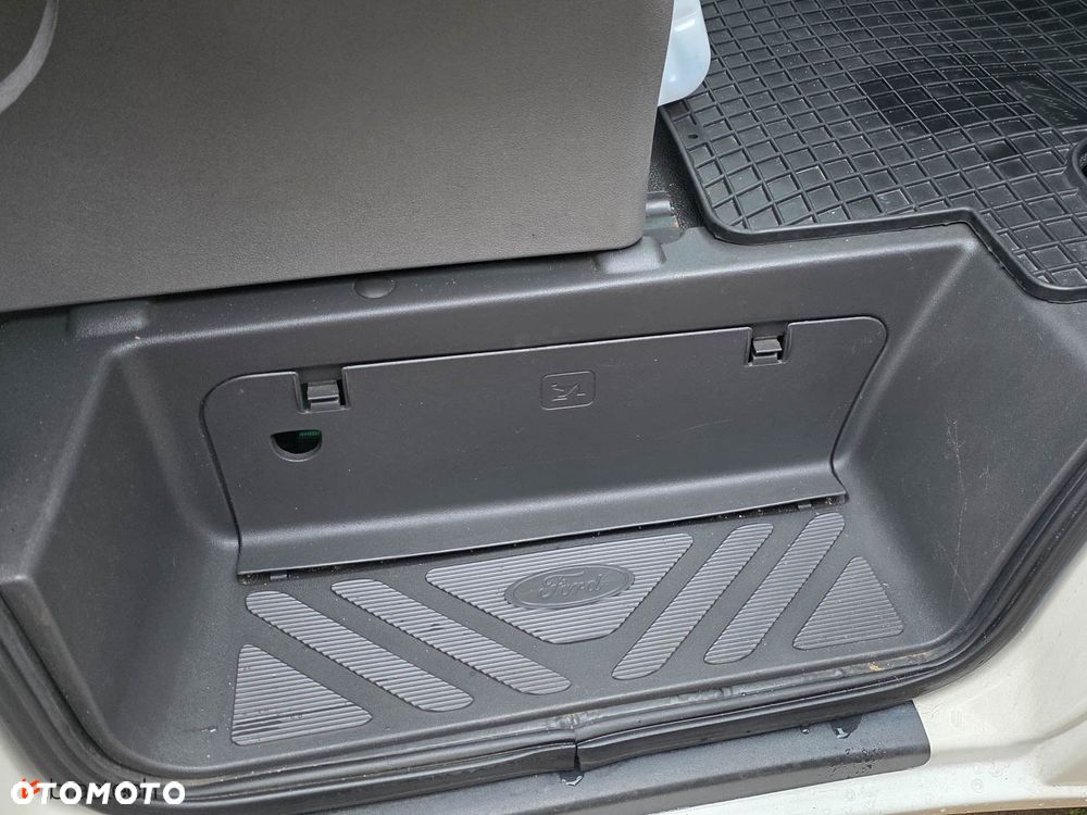 Ford Transit - 20