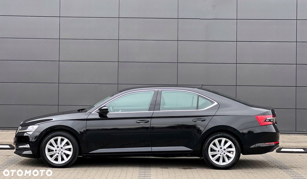 Skoda Superb 2.0 TDI DSG Premium Edition - 10