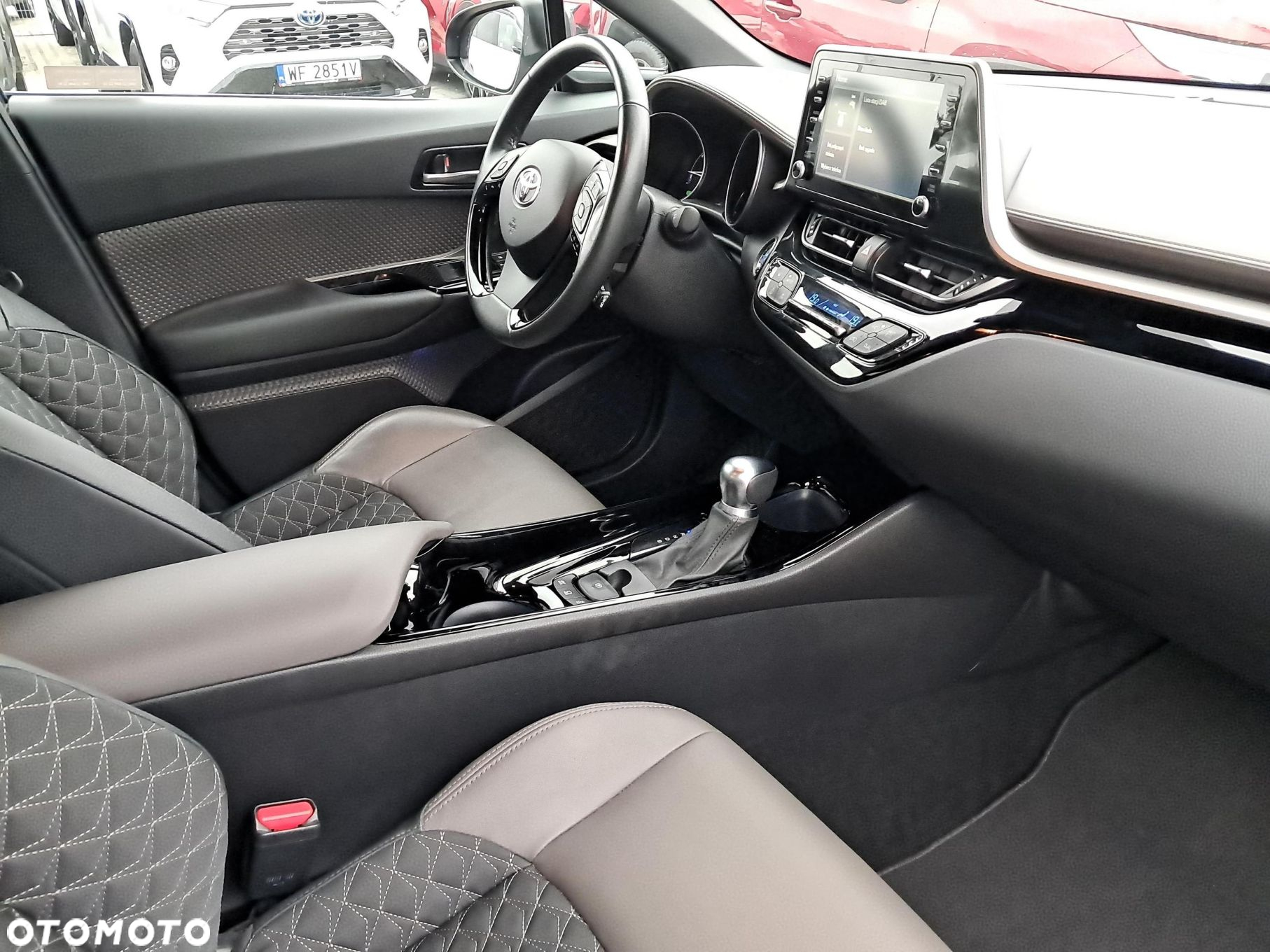 Toyota C-HR - 9