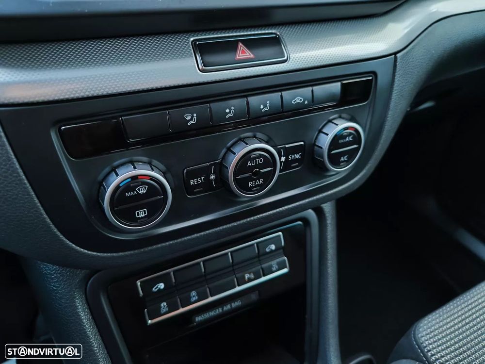 VW Sharan 2.0 TDi Confortline - 44