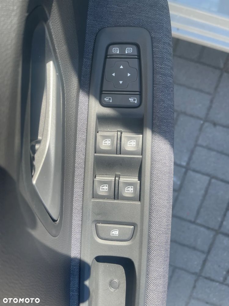 Dacia Sandero - 10