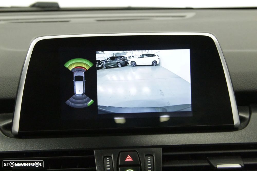 BMW 225xe Active Tourer Pack M - 11