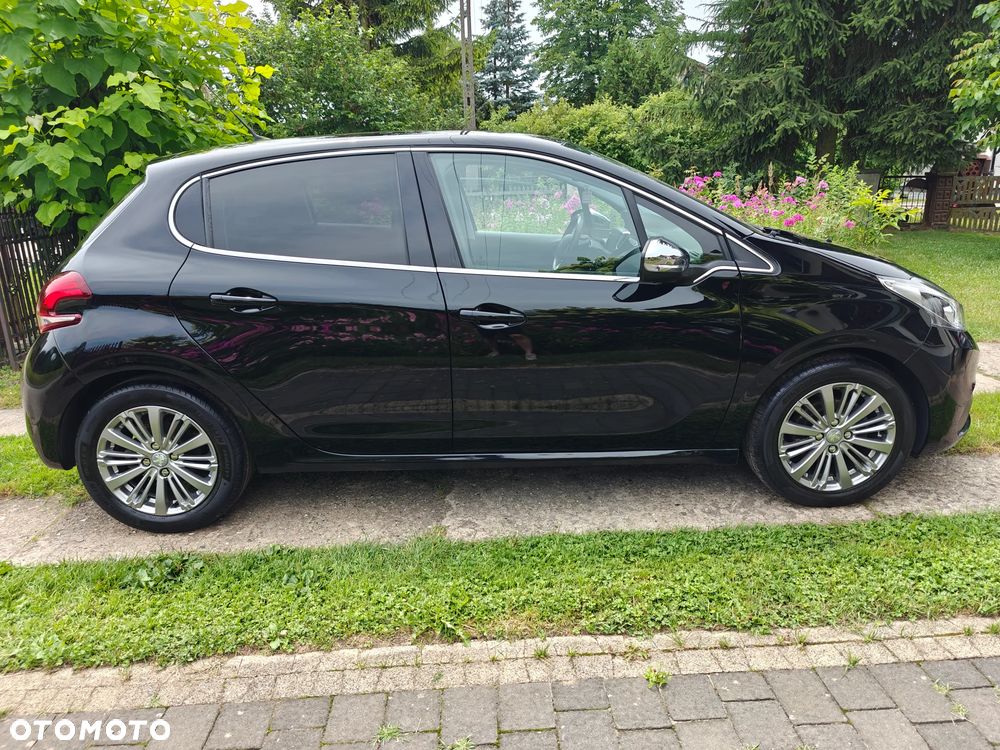 Peugeot 208 1.2 PureTech Allure S&S EAT6 - 8