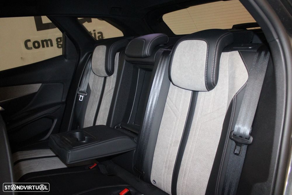 Peugeot 3008 1.6 Hybrid GT Line e-EAT8 - 32