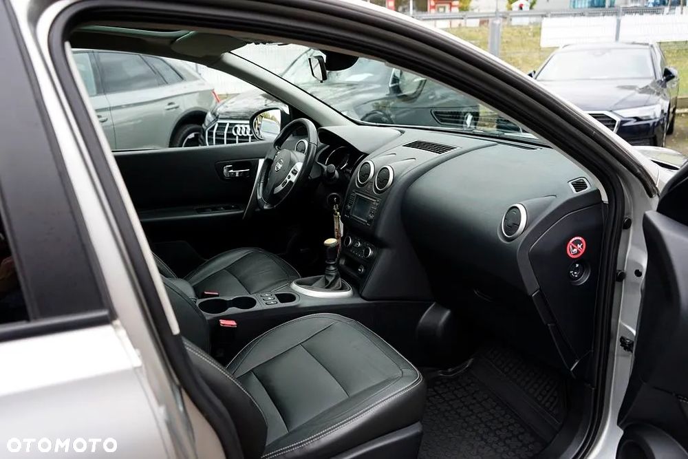 Nissan Qashqai+2 - 12