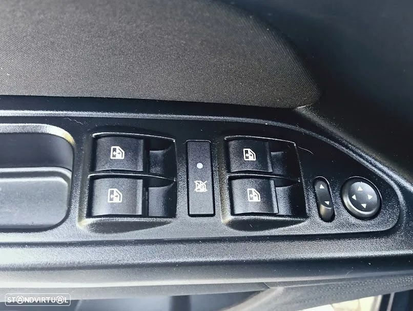 Fiat Tipo Station Wagon 1.3 M-Jet Lounge - 32