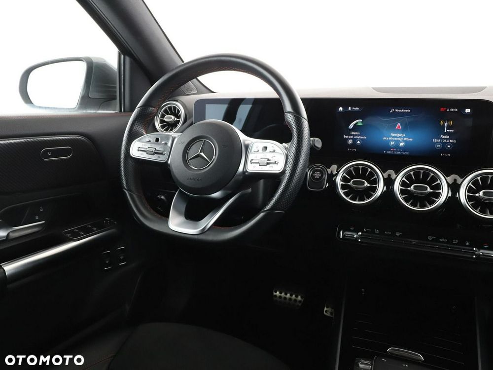 Mercedes-Benz GLA 250 e PHEV AMG Line 8G-DCT - 17
