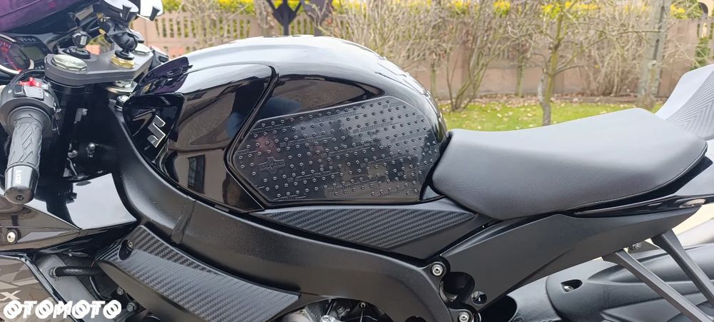 Suzuki GSX - 33