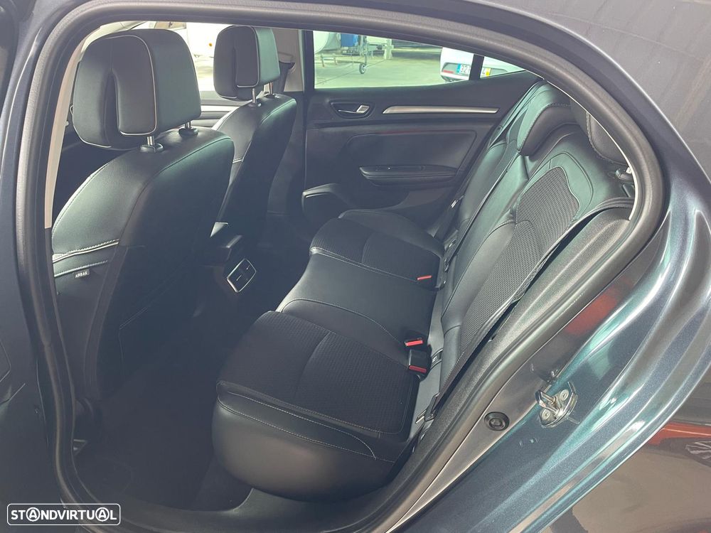 Renault Mégane ENERGY dCi 110 Start & Stop Bose Edition - 23