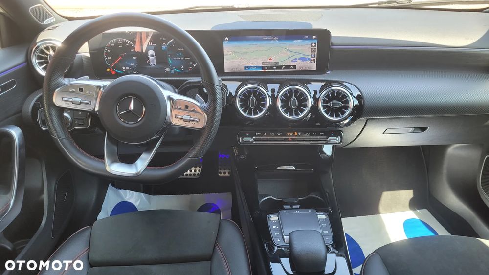 Mercedes-Benz Klasa A 250 Edycja specjalna 7G-DCT - 11