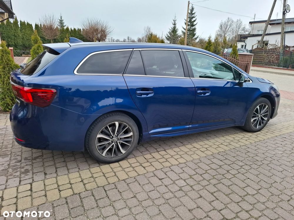 Toyota Avensis 2.0 D-4D Prestige - 1
