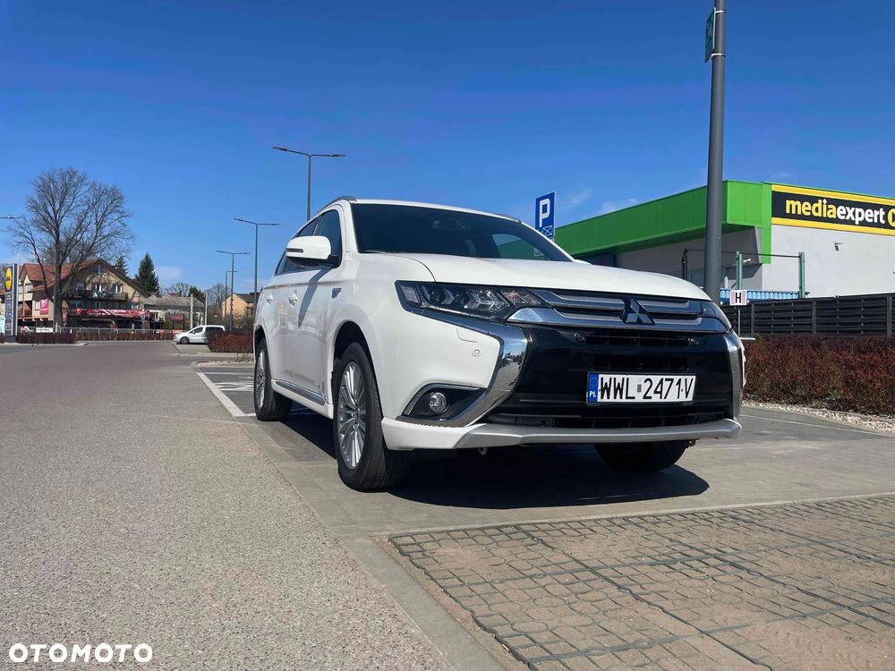 Mitsubishi Outlander - 25