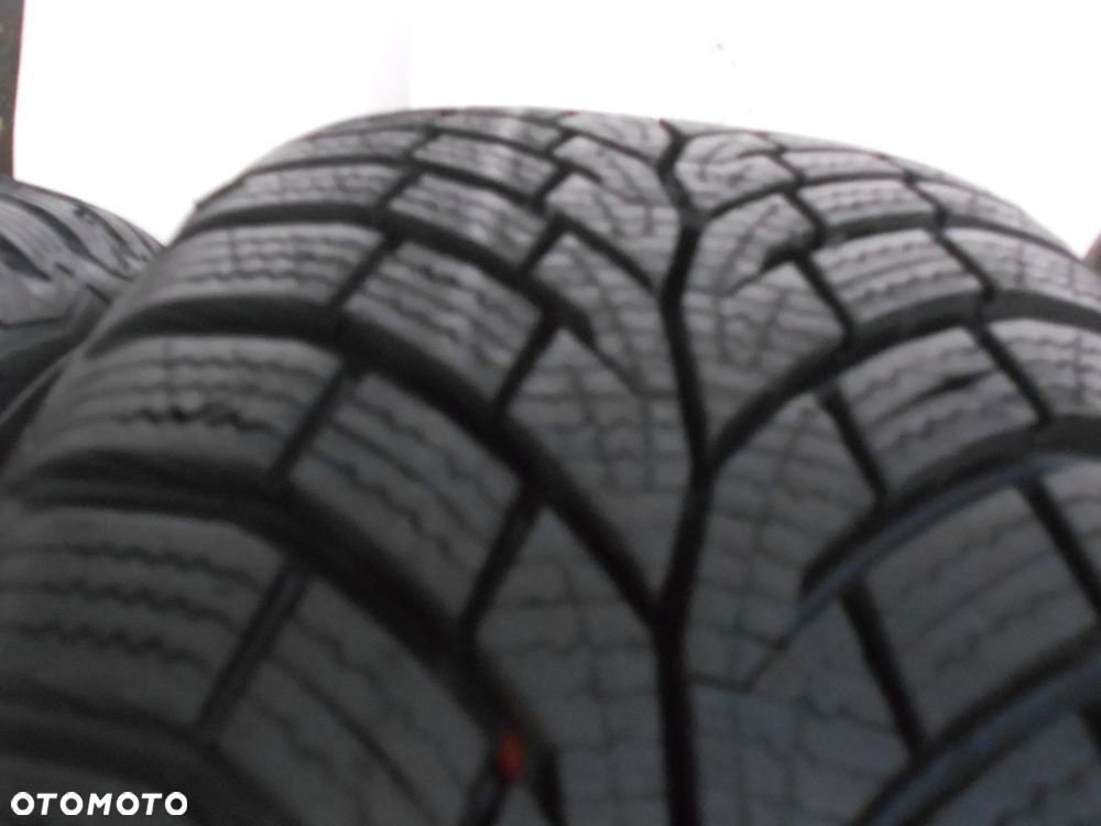 OPONY 195/65R15 CONTINENTAL WINTERCONTACT TS 870 DOT 3824 / 2722 8.3MM - 4