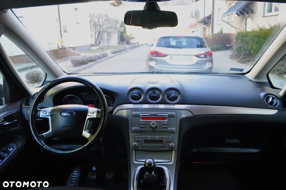 Ford Galaxy 2.0 TDCi Ghia - 19