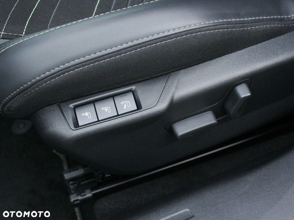Peugeot 2008 1.2 PureTech GT S&S EAT8 - 22