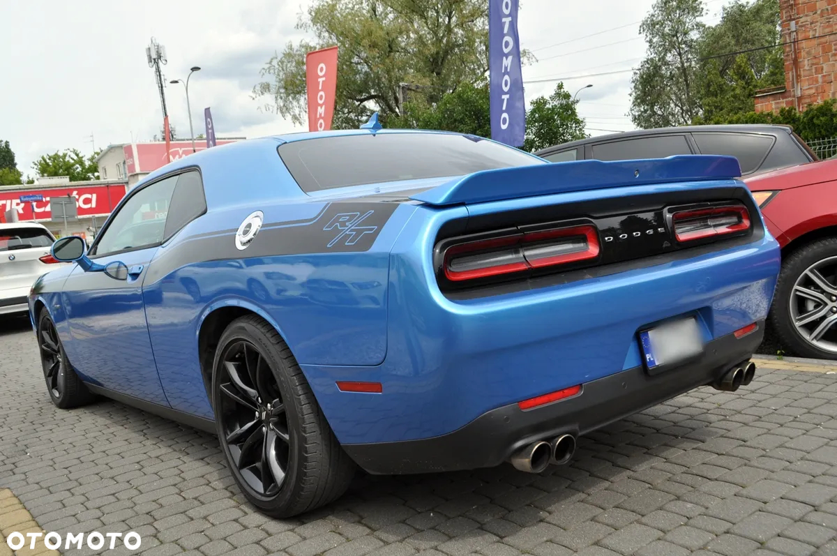 Dodge Challenger 5.7 R/T - 10