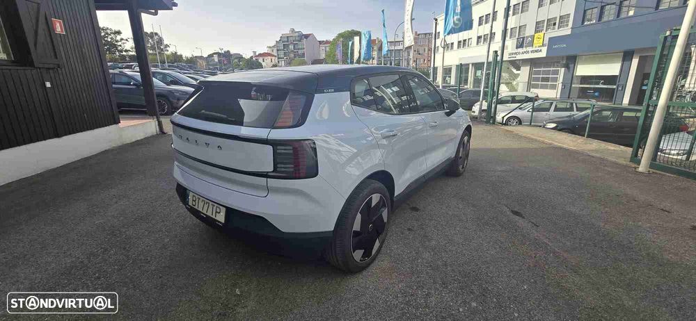 Volvo EX30 69 kWh Single Motor Extended Range Plus - 4