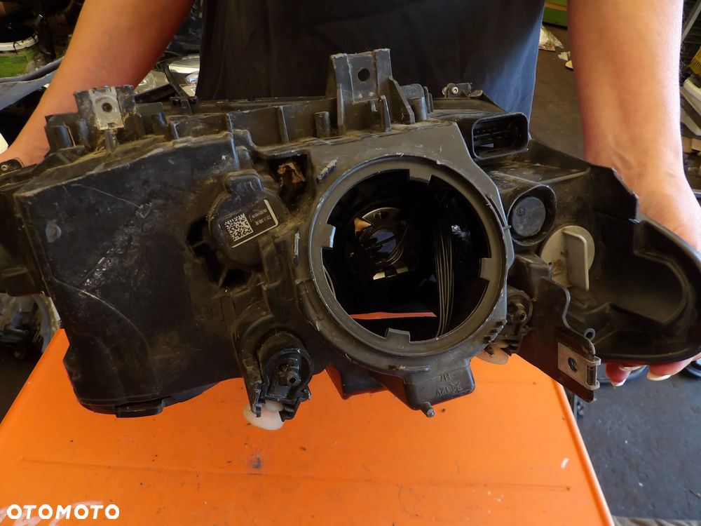 BMW - F30 - H7 - LEWA LAMPA PRZEDNIA - UK - 7259539 - 6