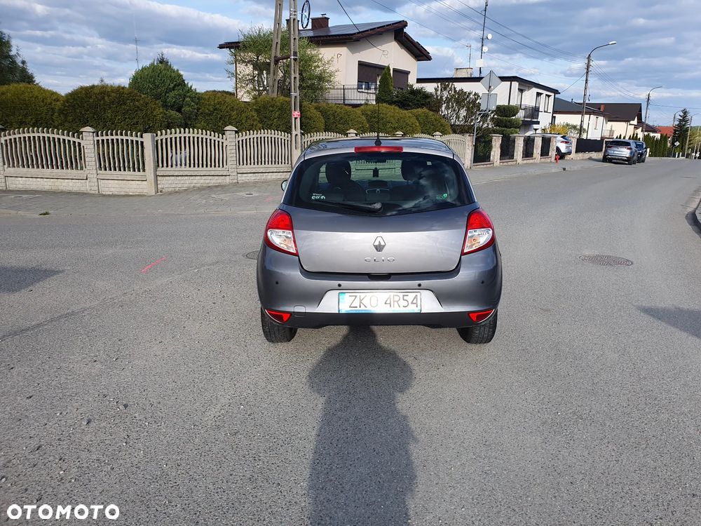 Renault Clio 1.2 16V Tech Run - 8
